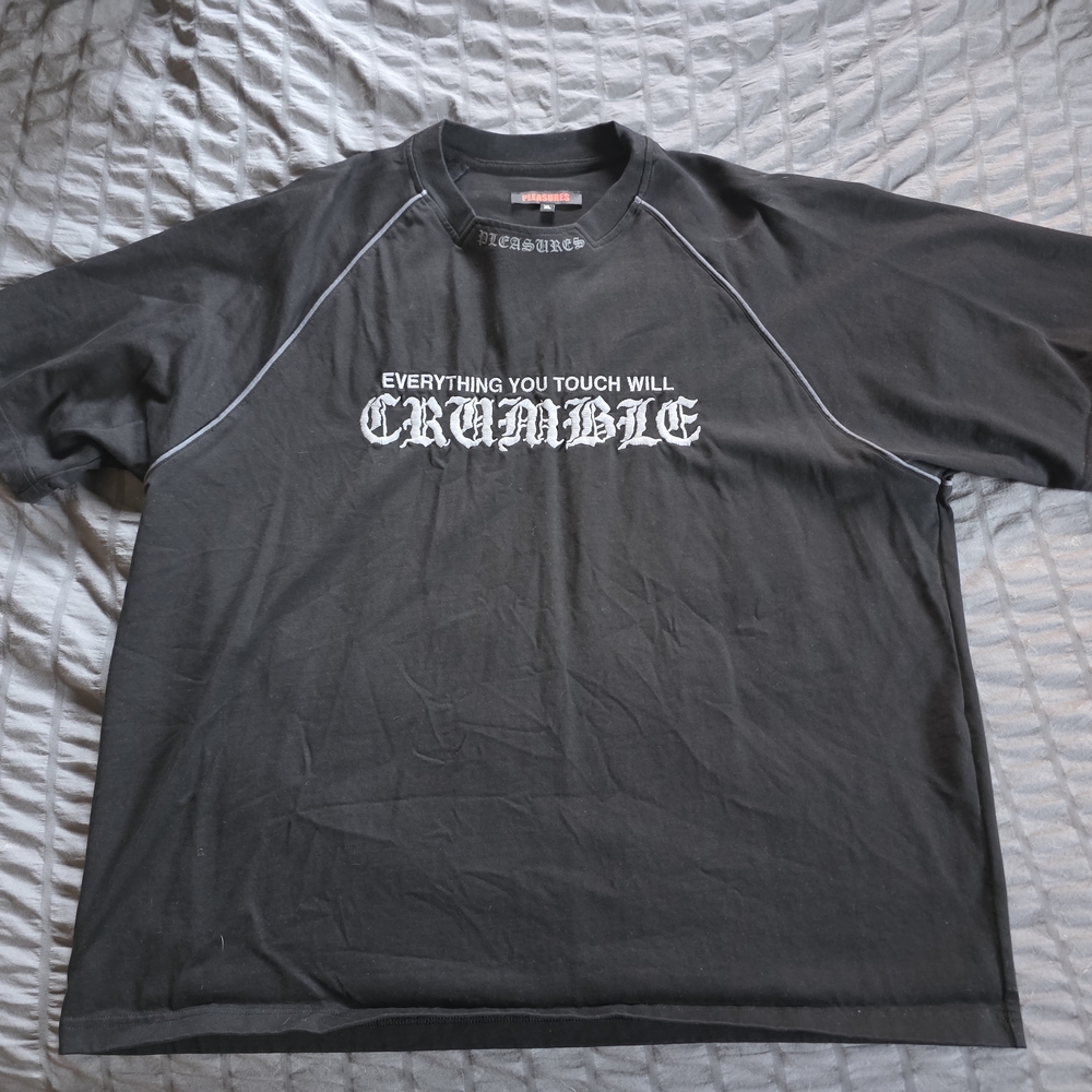 Black Graphic Tee by PLEASURES